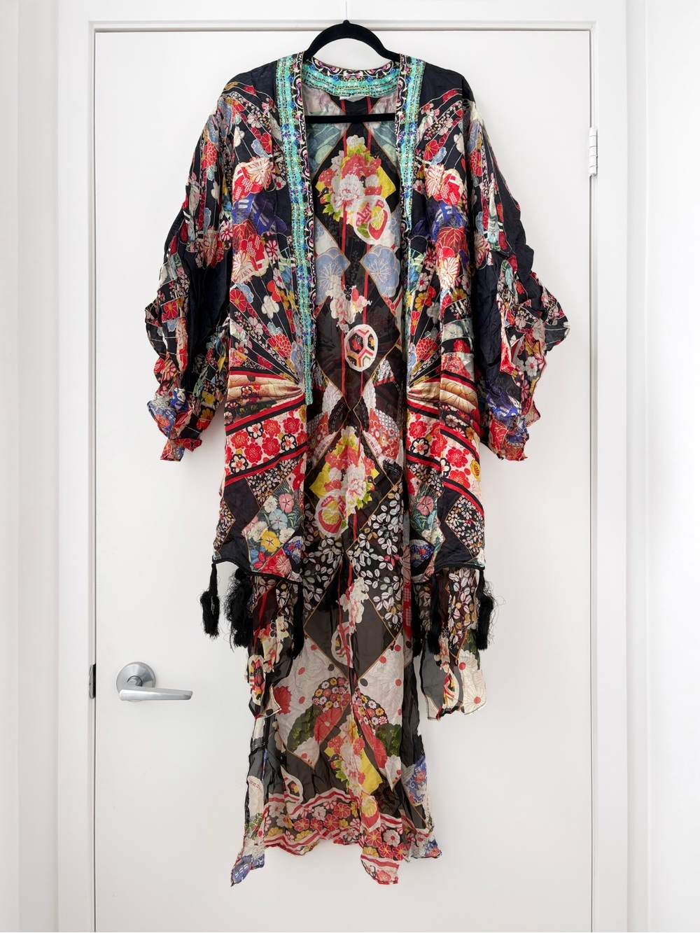 NWOT Camilla Kimono With Long Underlayer
Star Girl O/S